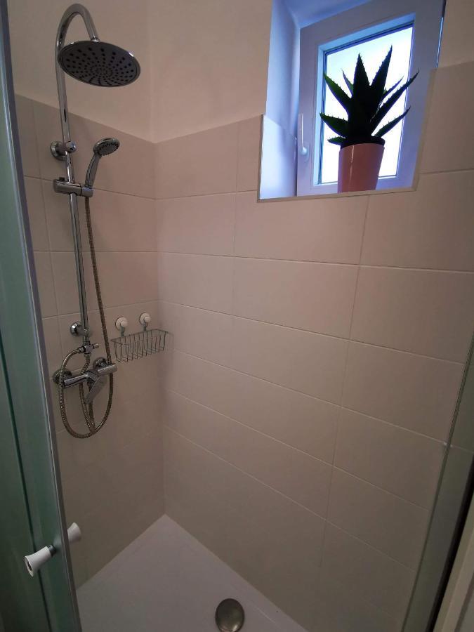 Gold 2 Apartman Sopron Buitenkant foto